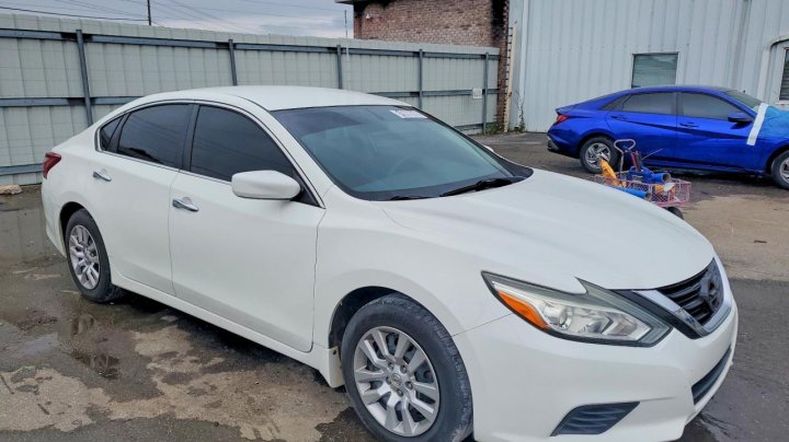 Nissan Altima  2018