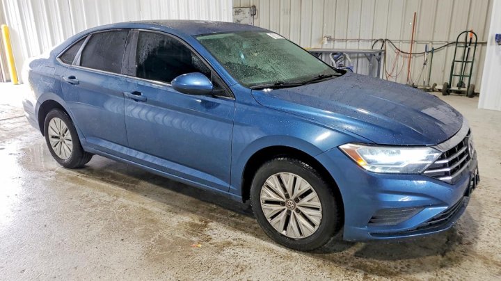 Volkswagen JETTA  2019