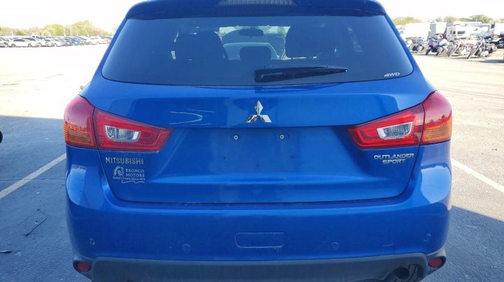 Mitsubishi Outlander  2015