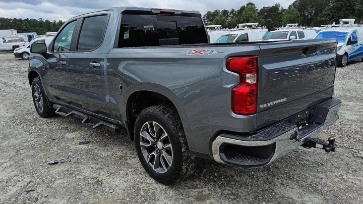 Chevrolet Silverado  2021