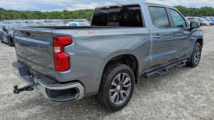 Chevrolet Silverado  2021