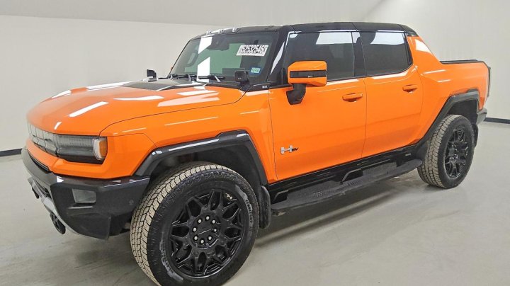 GMC HUMMER  2024