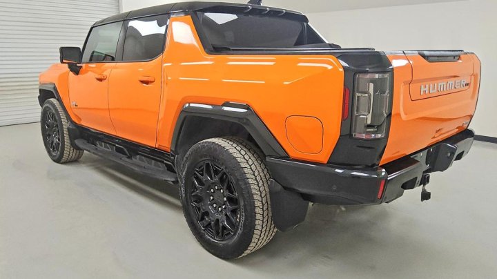 GMC HUMMER  2024