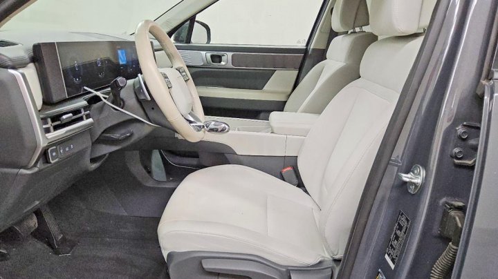 Hyundai SANTA  2025