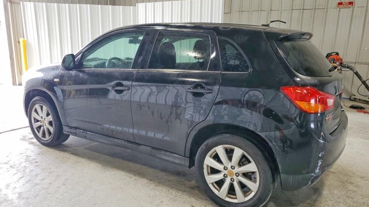 Mitsubishi Outlander  2015