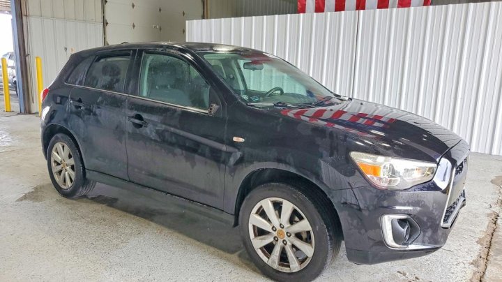 Mitsubishi Outlander  2015