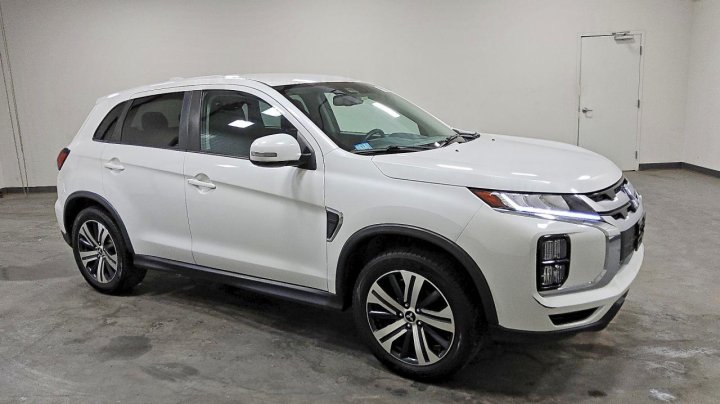 Mitsubishi Outlander  2021