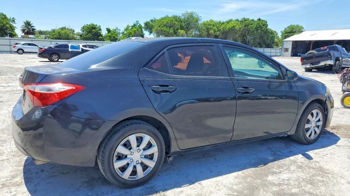 Toyota Corolla  2015