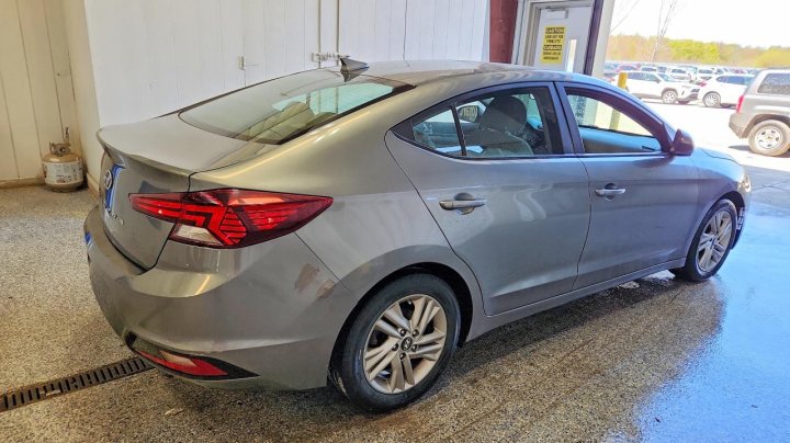 Hyundai Elantra  2019