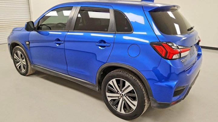 Mitsubishi Outlander  2021