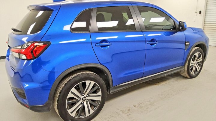 Mitsubishi Outlander  2021