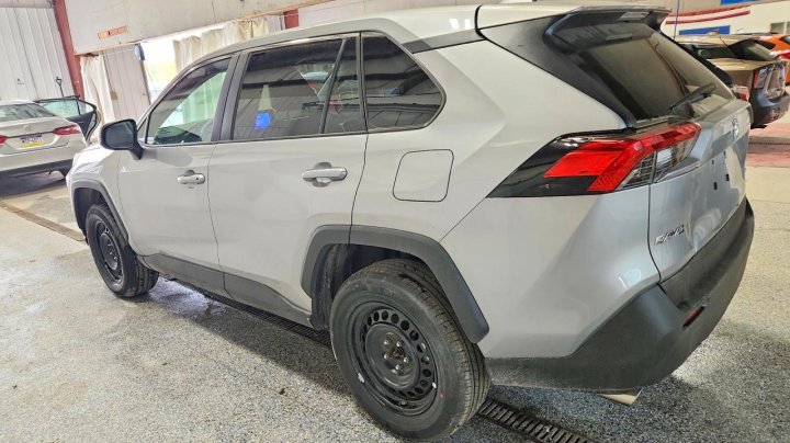 Toyota RAV4  2025