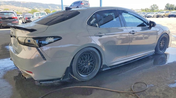 Toyota Camry  2021