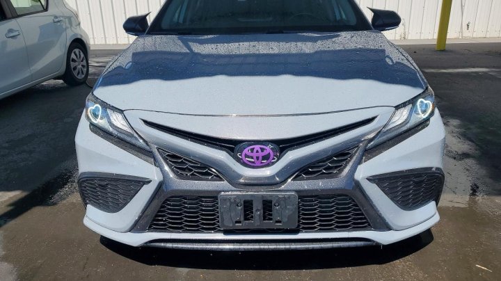 Toyota Camry  2021