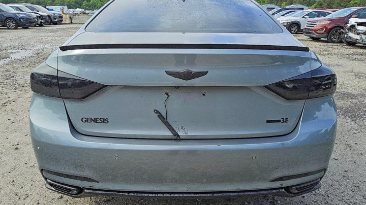Hyundai Genesis  2016