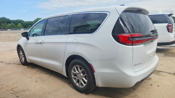 CHRYSLER Pacifica  2026