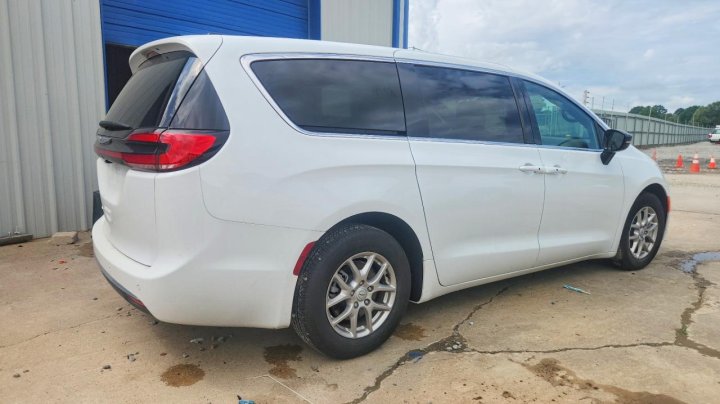 CHRYSLER Pacifica  2026