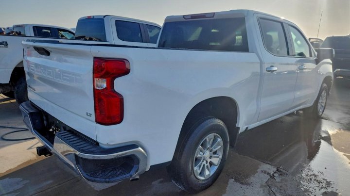 Chevrolet Silverado  2021