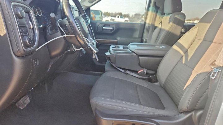 Chevrolet Silverado  2021