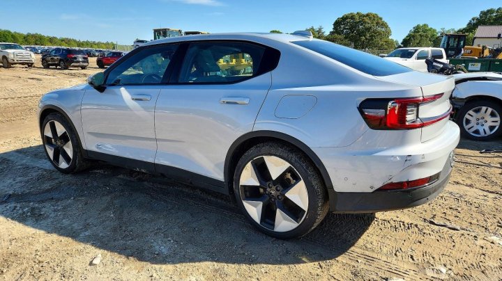 POLESTAR 2  2023