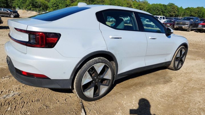 POLESTAR 2  2023