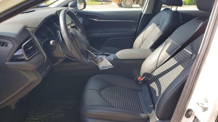 Toyota Camry  2021