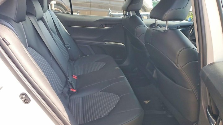 Toyota Camry  2021