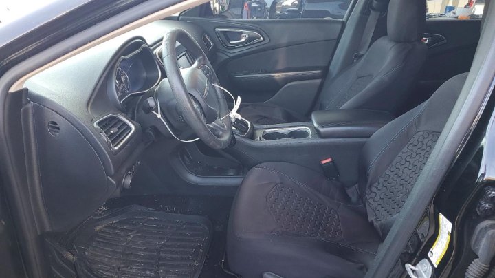 CHRYSLER 200  2016