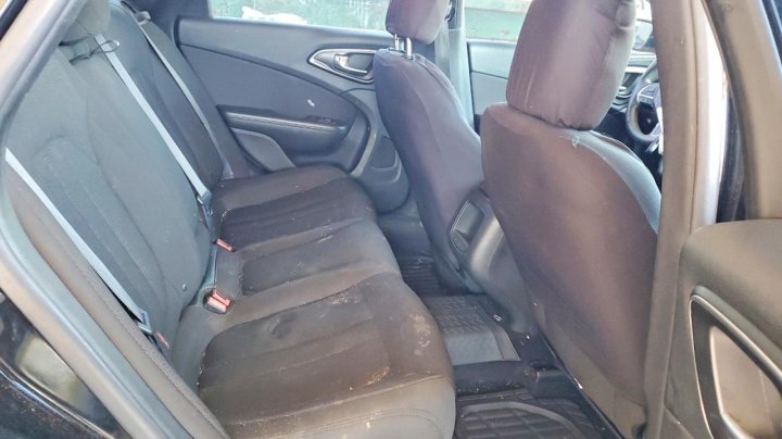 CHRYSLER 200  2016