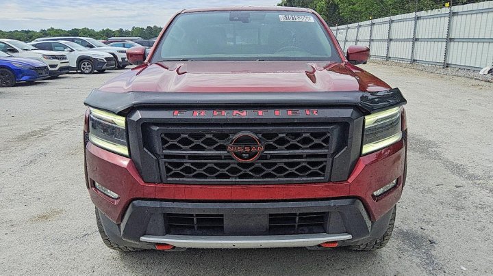 Nissan Frontier  2022