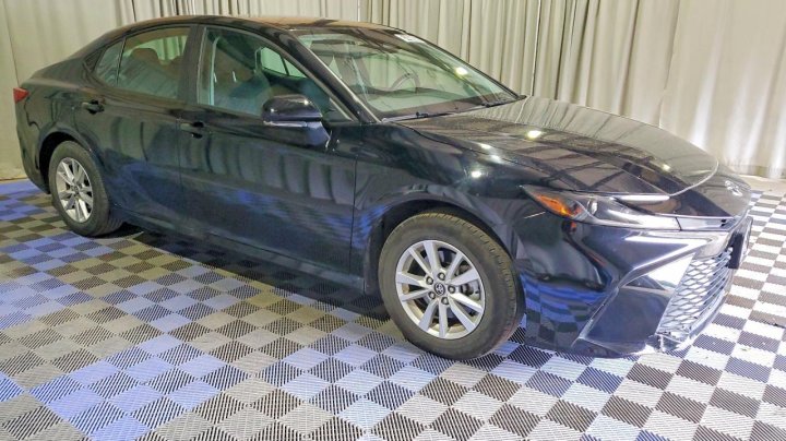 Toyota Camry  2025