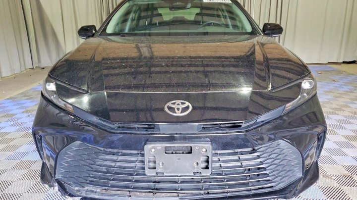 Toyota Camry  2025
