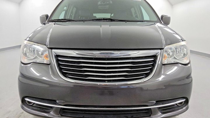 CHRYSLER TOWN  2016