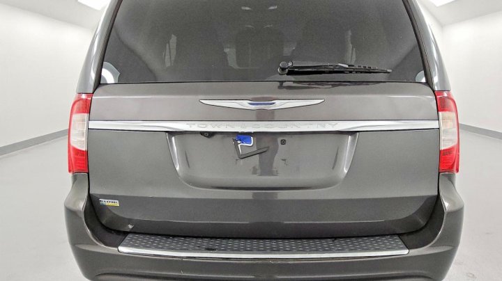 CHRYSLER TOWN  2016