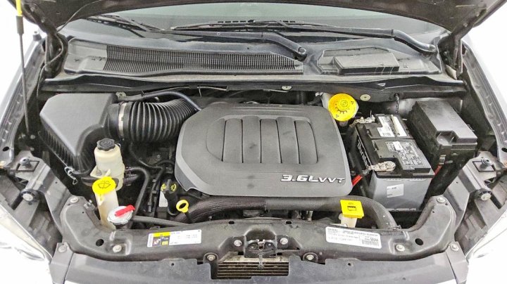 CHRYSLER TOWN  2016