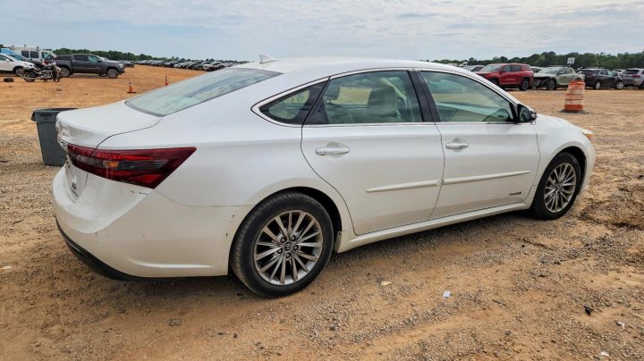Toyota Avalon  2016