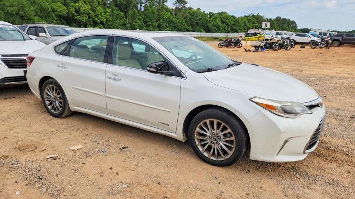 Toyota Avalon  2016