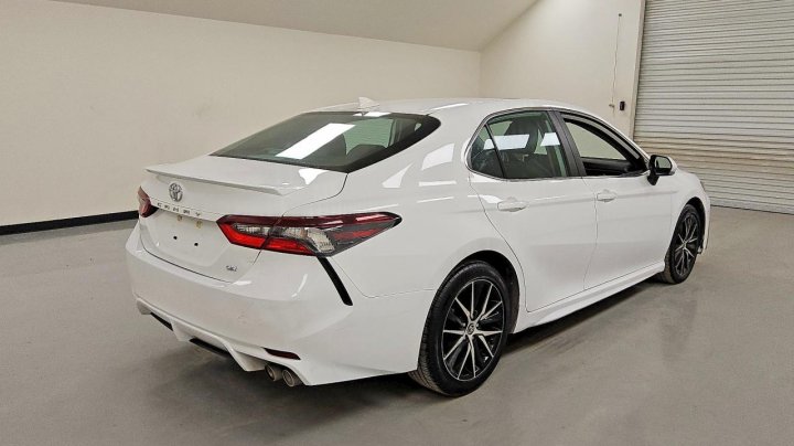 Toyota Camry  2024