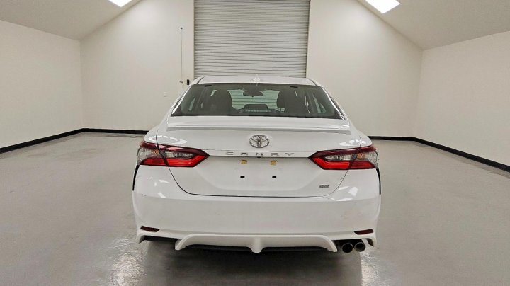 Toyota Camry  2024