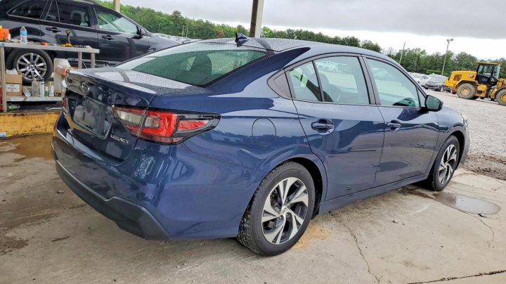 Subaru Legacy  2023