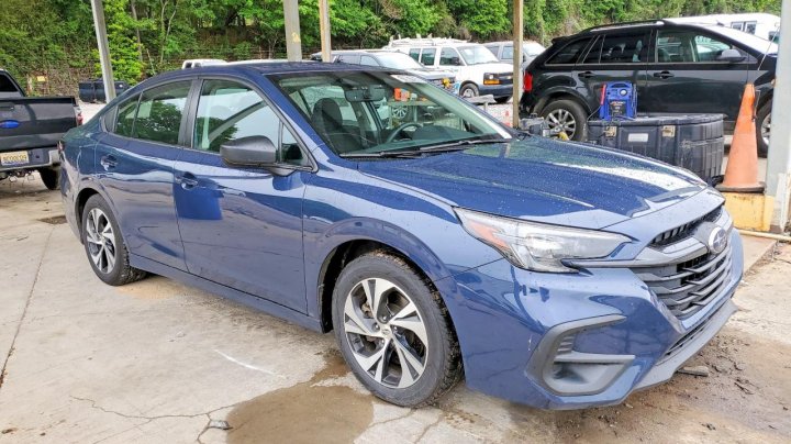 Subaru Legacy  2023