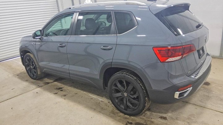 Volkswagen TAOS  2024