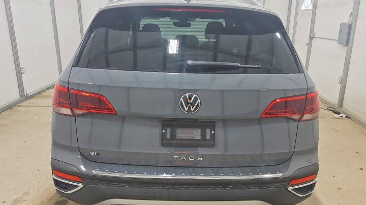 Volkswagen TAOS  2024