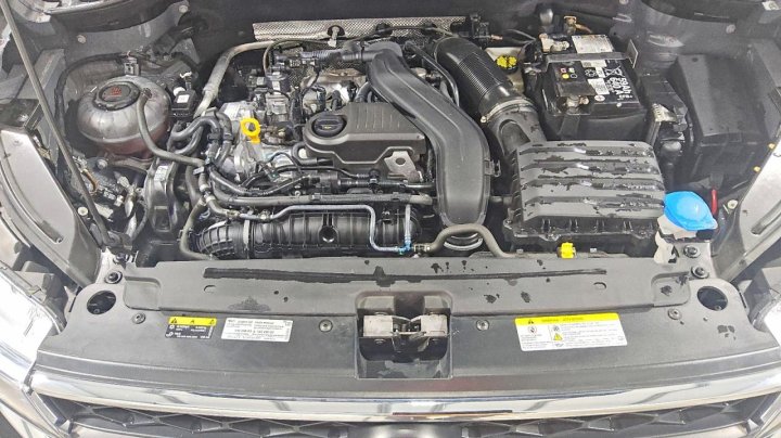 Volkswagen TAOS  2024