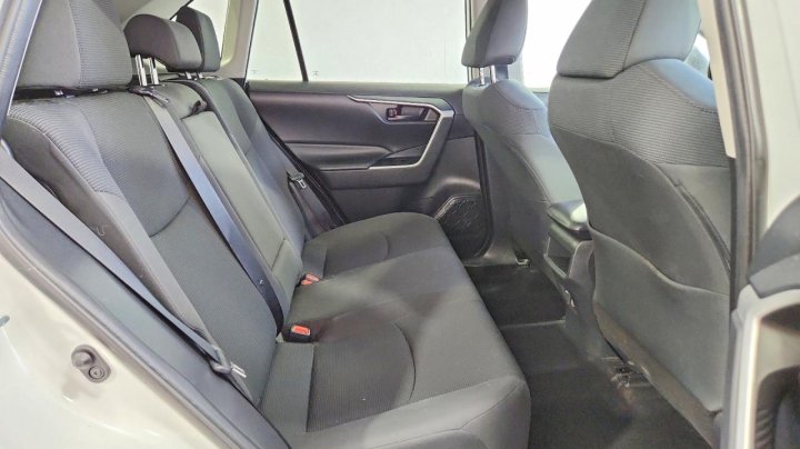 Toyota RAV4  2021