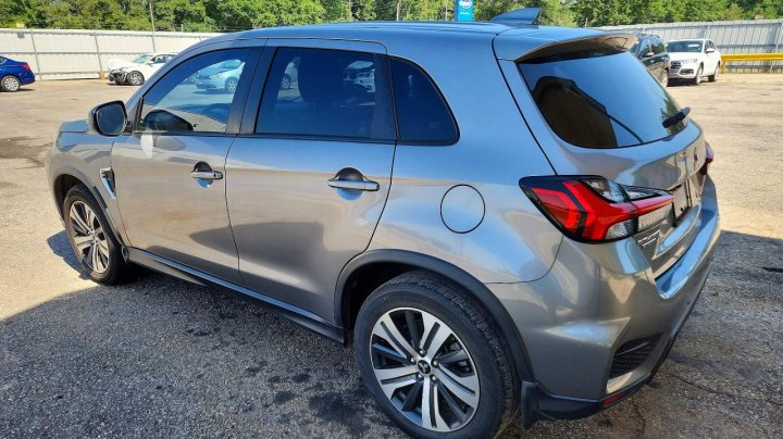 Mitsubishi Outlander  2022