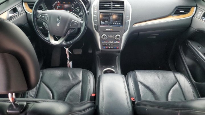 Lincoln MKC  2015