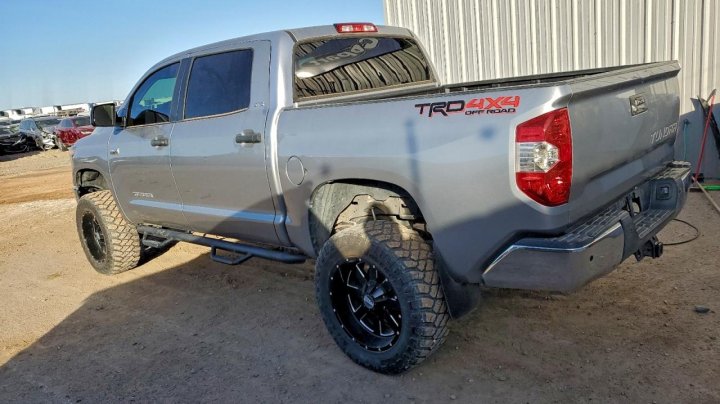 Toyota TUNDRA  2018