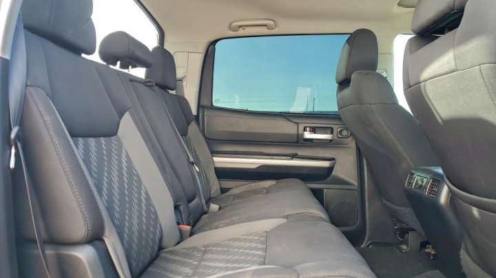 Toyota TUNDRA  2018
