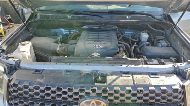 Toyota TUNDRA  2018